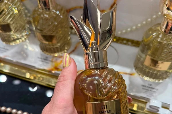 Stendhal Ambre Enigmatique Les Essences Precieuses