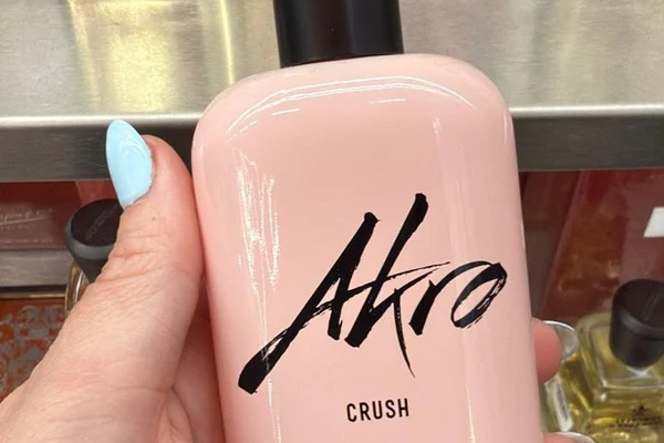 Krush של Akro – בקבוק הבושם